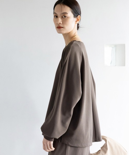 Elura(エルーラ)の「サマ見えリラクシープルオーバー/645456(Tシャツ/カットソー・レディース・オフホワイト/ブラック/ダークブラウン・FREE)」の9枚目の写真