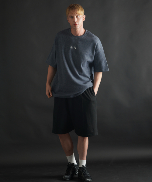 PHERMENON(フェルメノン)の「スーパーロゴオーバーサイズ半袖Tシャツ - ブルーグレー(Tシャツ/カットソー・メンズ・その他・1/2)」の2枚目の写真