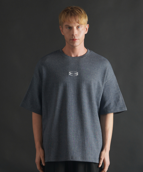 PHERMENON(フェルメノン)の「スーパーロゴオーバーサイズ半袖Tシャツ - ブルーグレー(Tシャツ/カットソー・メンズ・その他・1/2)」の4枚目の写真