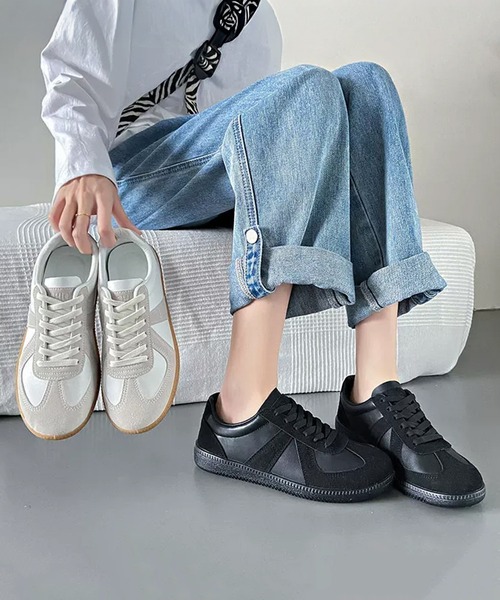 c.u.l（シーユーエル）の「ローカット ジャーマントレーナー スニーカー culs184（スニーカー・レディース・アイボリー/ブラック・39/38/37/36）」の3枚目の写真