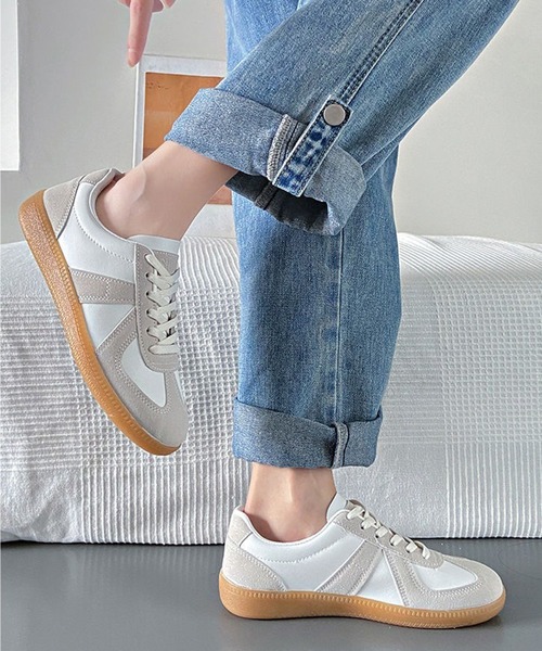 c.u.l（シーユーエル）の「ローカット ジャーマントレーナー スニーカー culs184（スニーカー・レディース・アイボリー/ブラック・39/38/37/36）」の6枚目の写真