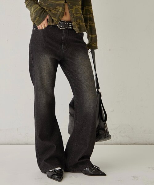 WHO'S WHO gallery（フーズフーギャラリー）の「デニムタイトフレアパンツ（デニムパンツ・レディース・ネイビー/ライトグレー/ブラック/サックスブルー・SMALL/MEDIUM）」の7枚目の写真