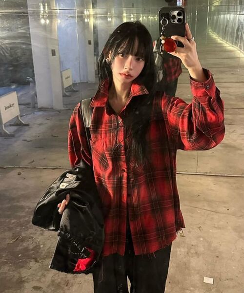 TRIPSHOP(トリップショップ)の「シャッタードチェックシャツ(シャツ/ブラウス・レディース・レッド・OS)」の5枚目の写真