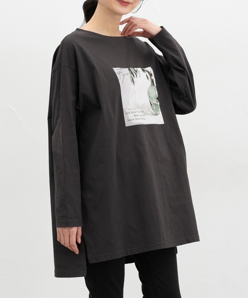 Honeys(ハニーズ)の「ゆるフォトTシャツ(Tシャツ/カットソー・レディース・ライトベージュ/ブラック/スミクロ/オフホワイト・F)」の3枚目の写真