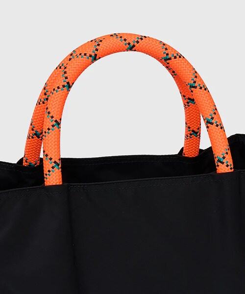 NOMADIS（ノマディス）の「NOMADIS（ノマディス）SAC2 W／16 トートバッグ（トートバッグ・レディース・ブラック/ベージュ・00）」の4枚目の写真