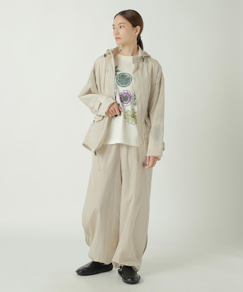 ZUCCa(ズッカ)の「VINTAGE NYLON TAFFETA / ブルゾン / P(ブルゾン・レディース・ライトブルー/ベージュ/ブラック・M size/X-LARGE)」の4枚目の写真