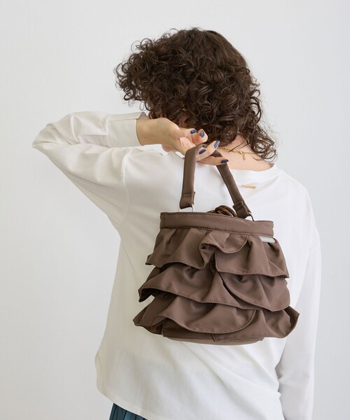 NICOLE white（ニコルホワイト）の「フリル巾着バッグ（ショルダーバッグ・レディース・ブラック/ブラウン・FREE）」の4枚目の写真