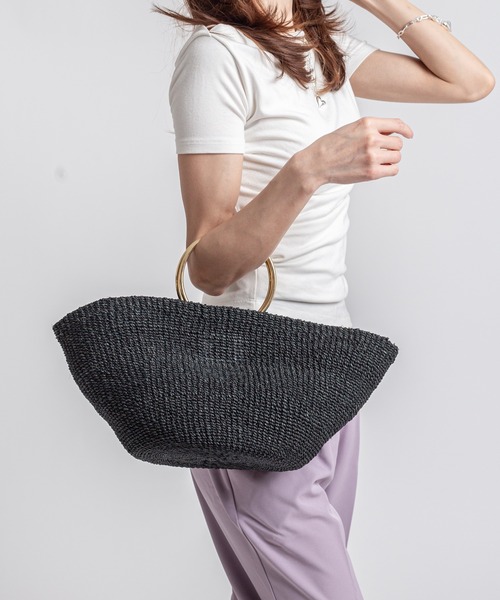 COTTO（コトゥー）の「【COTTO】舟形　かごバッグ　アバカ素材　リング持ち手（かごバッグ・レディース・ブラック×ブラック/ベージュ×ブラック・FREE）」の5枚目の写真