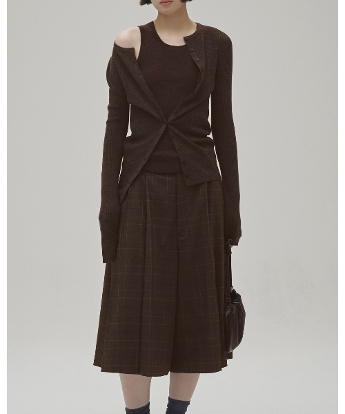 TODAYFUL(トゥデイフル)の「Silkwool Knit Cardigan(カーディガン/ボレロ・レディース・ダークブラウン/キナリ/チャコールグレー・FREE)」の11枚目の写真