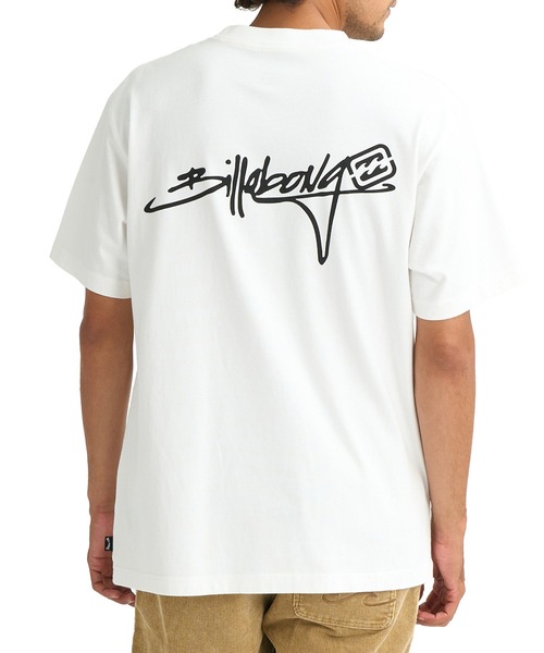 BILLABONG(ビラボン)の「BILLABONG メンズ 【OVER FIT】SCRIPT LOGO Tシャツ 【2026年春夏モデル】 BG011206(Tシャツ/カットソー・メンズ・オフホワイト/オレンジ/スミクロ・L/M)」の1枚目の写真