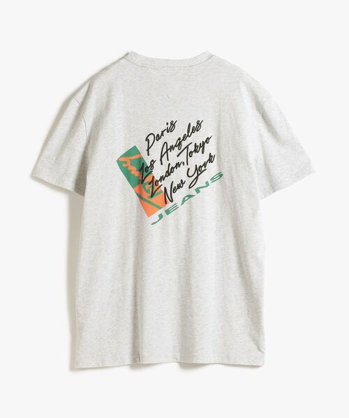 tommy jeans(トミー ジーンズ)の「サインシフトレギュラーショートスリーブTシャツ(Tシャツ/カットソー・メンズ・マルチ/ライトグレー系1・X-LARGE/SMALL/MEDIUM/X-SMALL/LARGE)」の5枚目の写真