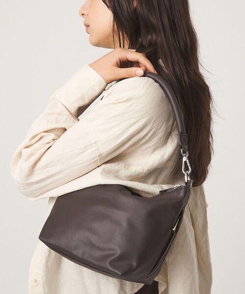 green label relaxing(グリーンレーベルリラクシング)の「<PARTE>2WAY フナガタ バッグ M / ショルダーバッグ はっ水(ショルダーバッグ・レディース・ナチュラル/ブラウン/ブラック/モカ・FREE)」の2枚目の写真