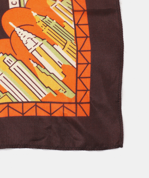 JOURNAL STANDARD relume（ジャーナルスタンダード　レリューム）の「シルクスカーフ ニューヨーク・ワールドフェア（バンダナ/スカーフ・メンズ・オレンジ・FREE）」の6枚目の写真