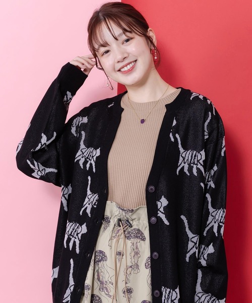 ScoLar(スカラー)の「161633:ネコスカラーUVジャガードカーディガン(カーディガン/ボレロ・レディース・オフホワイト/ブラック・M)」の2枚目の写真