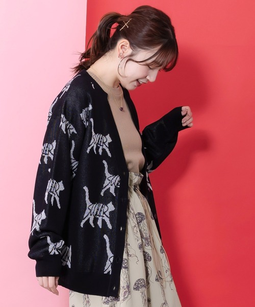 ScoLar(スカラー)の「161633:ネコスカラーUVジャガードカーディガン(カーディガン/ボレロ・レディース・オフホワイト/ブラック・M)」の7枚目の写真