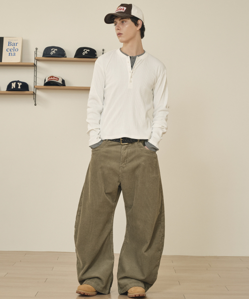 TAKEASY（テイクイージー）の「コーデュロイカーブドJパンツ（カーキ）（その他パンツ・メンズ・その他・SMALL/MEDIUM/LARGE/X-LARGE）」の7枚目の写真