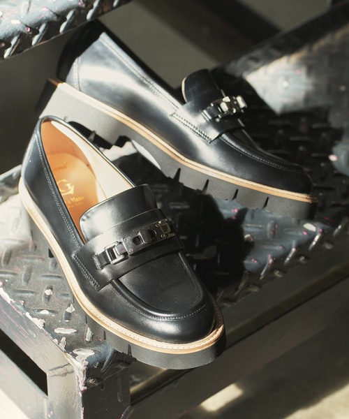 inter-chaussures(インターショシュール)の「【Luca Grossi】メタルパーツタンクソールローファー(L61606)(ローファー・レディース・ブラック・38/37/36/35)」の1枚目の写真