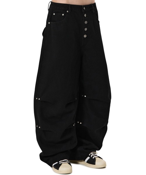 OY（オーワイ）の「『OY/オーワイ』TUCK WIDE VOLUME PANTS/タックワイドボリューム パンツ（その他パンツ・メンズ・ブラック・L/M/S）」の3枚目の写真