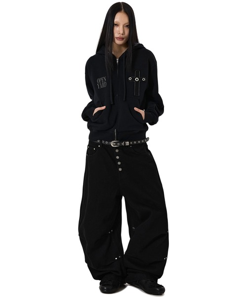 OY（オーワイ）の「『OY/オーワイ』TUCK WIDE VOLUME PANTS/タックワイドボリューム パンツ（その他パンツ・メンズ・ブラック・L/M/S）」の5枚目の写真