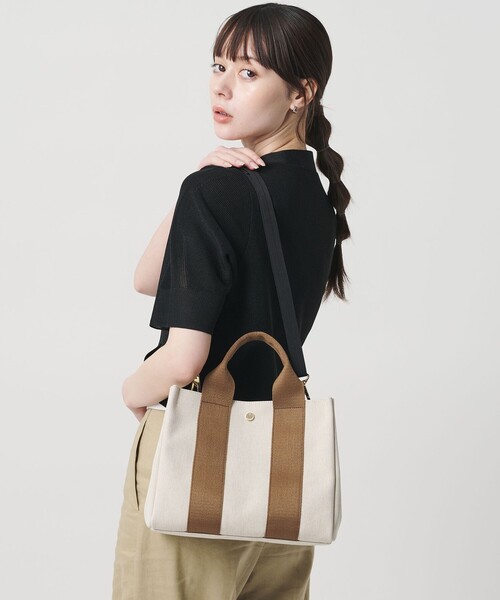 VIOLAd'ORO(ヴィオラドーロ)の「<VIOLAd’ORO>GINO キャンバス トートバッグ M(トートバッグ・レディース・ブラウン系/ライム・FREE)」の1枚目の写真