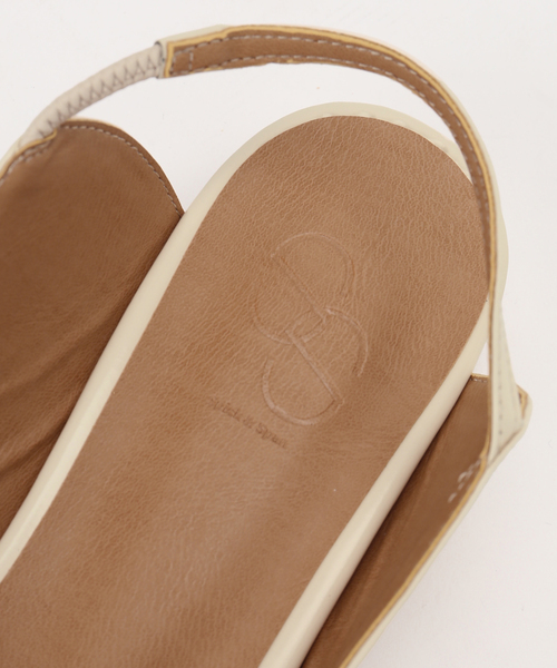 Spick & Span（スピックアンドスパン）の「Spick & Span バックストラップパンプス（パンプス・レディース・シルバー/ベージュ系その他/アイボリー・36/37/38）」の4枚目の写真