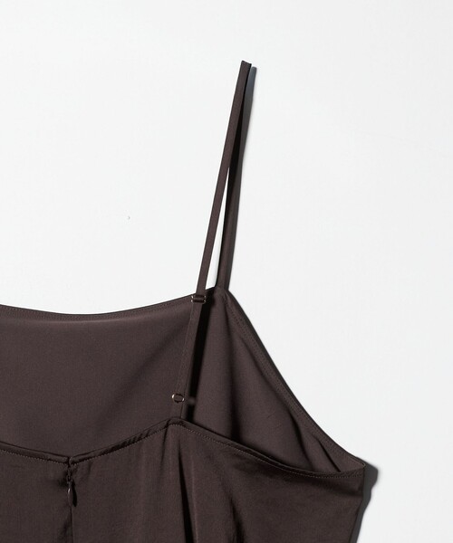 green label relaxing（グリーンレーベルリラクシング）の「ライトサテン キャミソール ワンピース（ワンピース・レディース・ブラック/オフホワイト/ダークブラウン・FREE）」の6枚目の写真