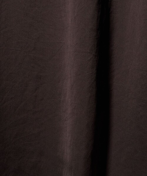 green label relaxing（グリーンレーベルリラクシング）の「ライトサテン キャミソール ワンピース（ワンピース・レディース・ブラック/オフホワイト/ダークブラウン・FREE）」の11枚目の写真