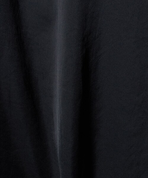 green label relaxing（グリーンレーベルリラクシング）の「ライトサテン キャミソール ワンピース（ワンピース・レディース・ブラック/オフホワイト/ダークブラウン・FREE）」の17枚目の写真