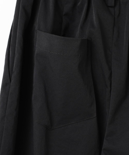 LEPSIM（レプシィム）の「ターンナップ配色ラインパンツ　637618（その他パンツ・レディース・グレイッシュベージュ/ブラック・MEDIUM/LARGE）」の20枚目の写真