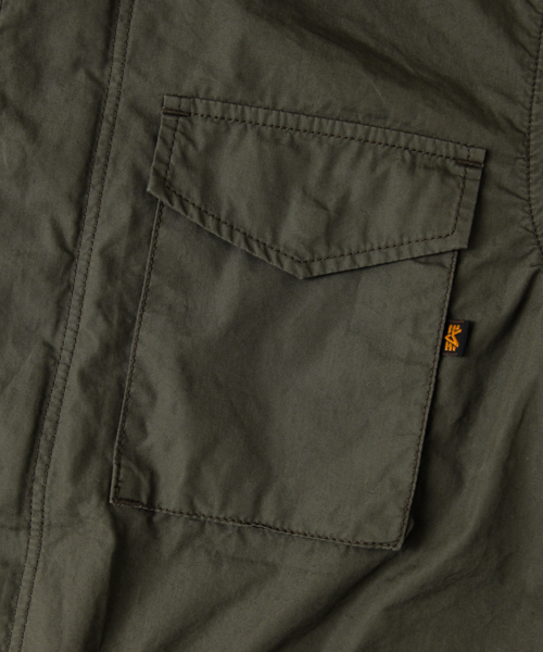 Alpha Industries(アルファインダストリーズ)の「ALPHA INDUSTRIES×URBAN RESEARCH iD 別注M-65COAT(ミリタリージャケット・メンズ・ベージュ/カーキ・SMALL/LARGE/MEDIUM)」の20枚目の写真