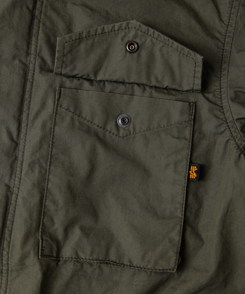 Alpha Industries(アルファインダストリーズ)の「ALPHA INDUSTRIES×URBAN RESEARCH iD 別注M-65COAT(ミリタリージャケット・メンズ・ベージュ/カーキ・SMALL/LARGE/MEDIUM)」の11枚目の写真