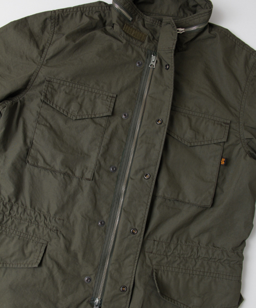 Alpha Industries(アルファインダストリーズ)の「ALPHA INDUSTRIES×URBAN RESEARCH iD 別注M-65COAT(ミリタリージャケット・メンズ・ベージュ/カーキ・SMALL/LARGE/MEDIUM)」の14枚目の写真