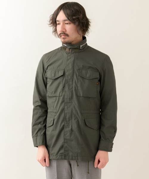 Alpha Industries(アルファインダストリーズ)の「ALPHA INDUSTRIES×URBAN RESEARCH iD 別注M-65COAT(ミリタリージャケット・メンズ・ベージュ/カーキ・SMALL/LARGE/MEDIUM)」の6枚目の写真