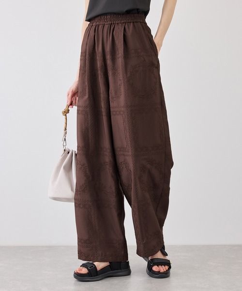 ROPE' PICNIC（ロペピクニック）の「スクエア刺繍イージーワイドパンツ（その他パンツ・レディース・ブラック/ダークブラウン/ホワイト・M/S）」の17枚目の写真