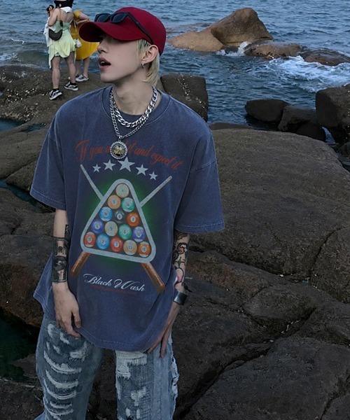 Ressaca(レサーカ)の「オーバーサイズピグメント加工ビリヤードプリントTシャツ(Tシャツ/カットソー・メンズ・ブルー/ブラック・XL/L/M)」の1枚目の写真
