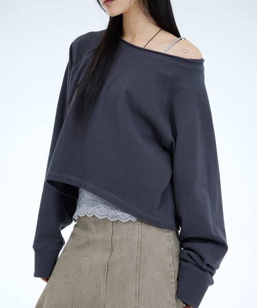 PORTERNA（ポルテナ）の「ROUGH CUTTING RAGLAN OFF-SHOULDER-3COLOR（Tシャツ/カットソー・レディース・ライトグレー/ブラック/チャコール・OS）」の10枚目の写真