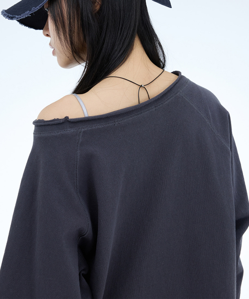 PORTERNA（ポルテナ）の「ROUGH CUTTING RAGLAN OFF-SHOULDER-3COLOR（Tシャツ/カットソー・レディース・ライトグレー/ブラック/チャコール・OS）」の13枚目の写真
