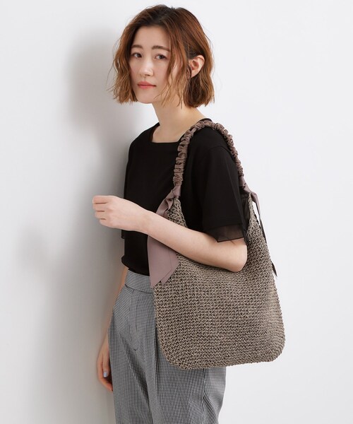 grove(グローブ)の「リボンペーパーワンショルダー(ショルダーバッグ・レディース・ブラック/ベージュ/ダークグレー・00)」の8枚目の写真