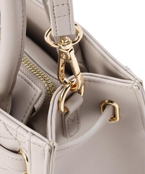 EDIT COLOGNE（エディットコロン）の「キルティングリボントートバッグ（ショルダーバッグ・レディース・オフホワイト/ベージュ・ﾌﾘ-）」の6枚目の写真