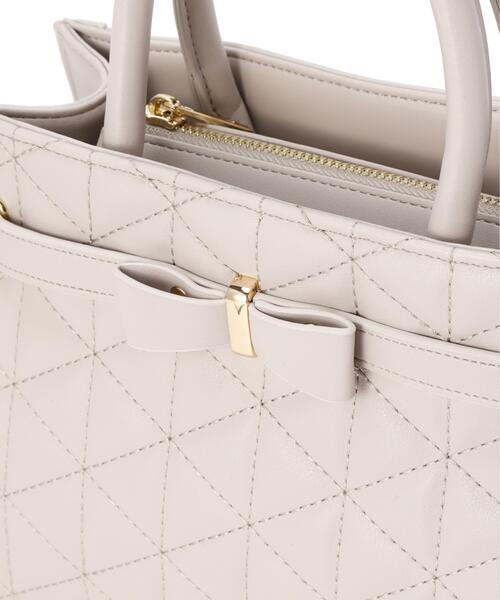 EDIT COLOGNE（エディットコロン）の「キルティングリボントートバッグ（ショルダーバッグ・レディース・オフホワイト/ベージュ・ﾌﾘ-）」の7枚目の写真