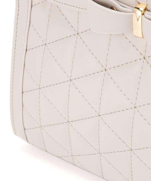 EDIT COLOGNE（エディットコロン）の「キルティングリボントートバッグ（ショルダーバッグ・レディース・オフホワイト/ベージュ・ﾌﾘ-）」の9枚目の写真