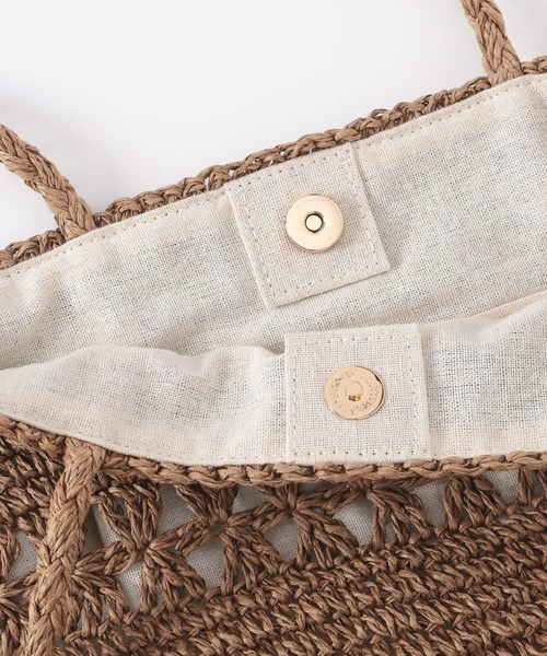 GLOBAL WORK(グローバルワーク)の「手編みペーパーBAG/651445(トートバッグ・レディース・ダークブラウン/ベージュ/ブラック・FREE)」の18枚目の写真
