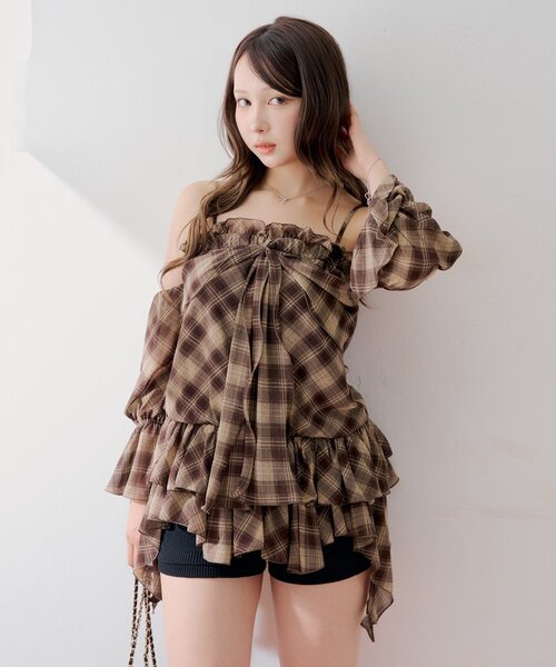 Chico(チコ)の「【2way】ドロップデザインオフショルチュニック(シャツ/ブラウス・レディース・アイボリー/ブラック系その他2/ベージュ系その他2/ホワイト系その他2・FREE)」の14枚目の写真