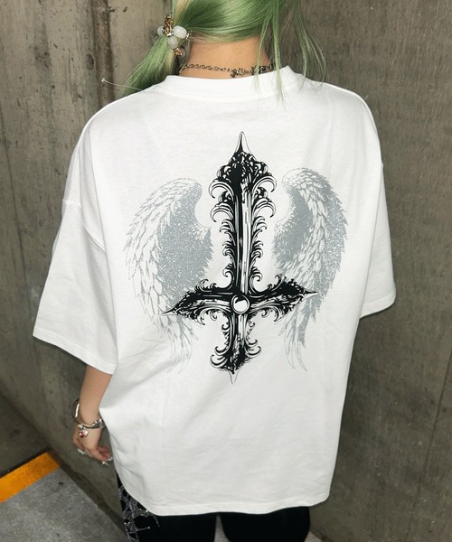 A'GEM9(エージェムナイン)の「A'GEM/9 × .kom 『A'GEM/9/エージェムナイン』 フェザー×クロスTシャツ(Tシャツ/カットソー・レディース・ホワイト/ブラック/グレー・FREE)」の22枚目の写真
