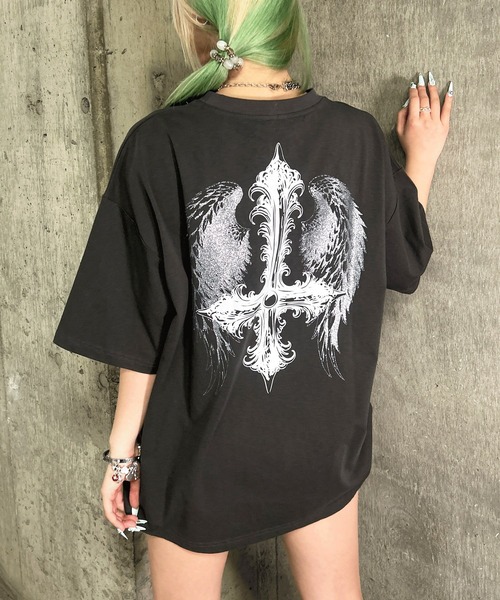 A'GEM/9 × .kom 『A'GEM/9/エージェムナイン』 フェザー×クロスTシャツ