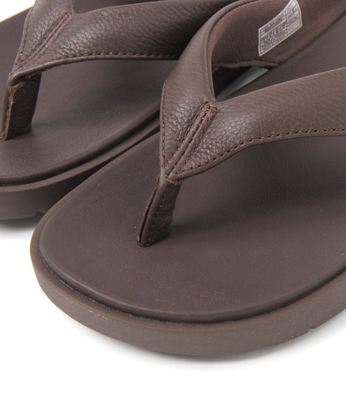 UGG(アグ)の「【UGG(アグ)】Seaside II Flip(サンダル・メンズ・ブラウン/ブラック・SMALL/MEDIUM)」の11枚目の写真