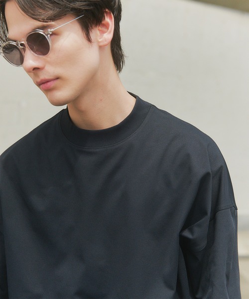 MAISON CLUB（メゾンクラブ）の「【MAISON CLUB】TACTICAL MOCK NECK TEE　/ タクティカルモックネックTシャツ　水陸両用/ストレッチ素材/速乾/UVカット/水着（Tシャツ/カットソー・メンズ・ブラック/グレー・L/M）」の3枚目の写真