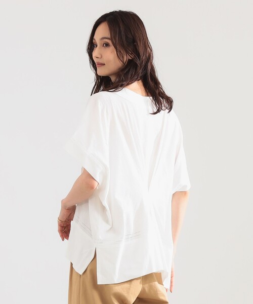 Demi-Luxe BEAMS(デミルクス ビームス)の「コットン Vネック ブラウス(シャツ/ブラウス・レディース・ホワイト/ブラック・ONE SIZE)」の6枚目の写真