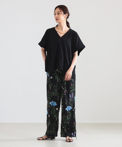 Demi-Luxe BEAMS(デミルクス ビームス)の「コットン Vネック ブラウス(シャツ/ブラウス・レディース・ホワイト/ブラック・ONE SIZE)」の7枚目の写真