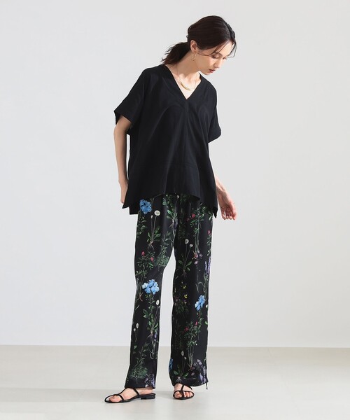 Demi-Luxe BEAMS(デミルクス ビームス)の「コットン Vネック ブラウス(シャツ/ブラウス・レディース・ホワイト/ブラック・ONE SIZE)」の9枚目の写真